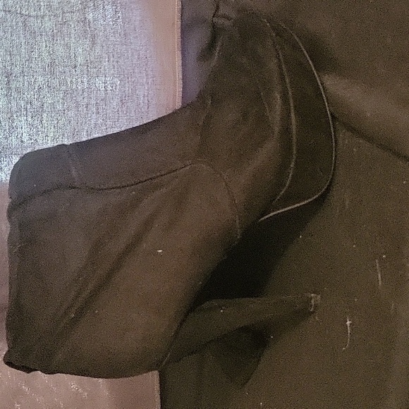 Black knee high heel boots - Picture 5 of 5